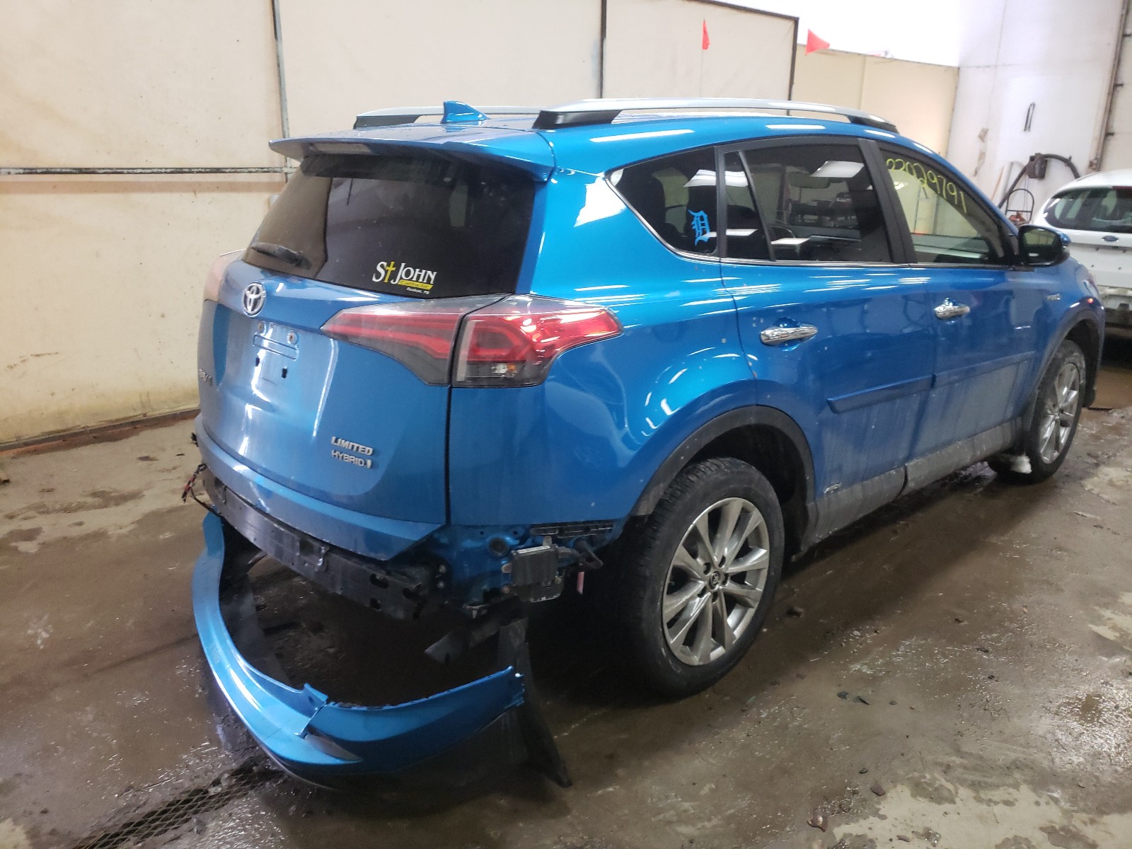 Photo 3 VIN: JTMDJREV4HD061024 - TOYOTA RAV4 HV LI 