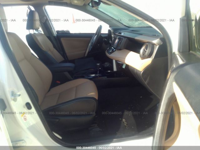 Photo 4 VIN: JTMDJREV5JD218808 - TOYOTA RAV4 