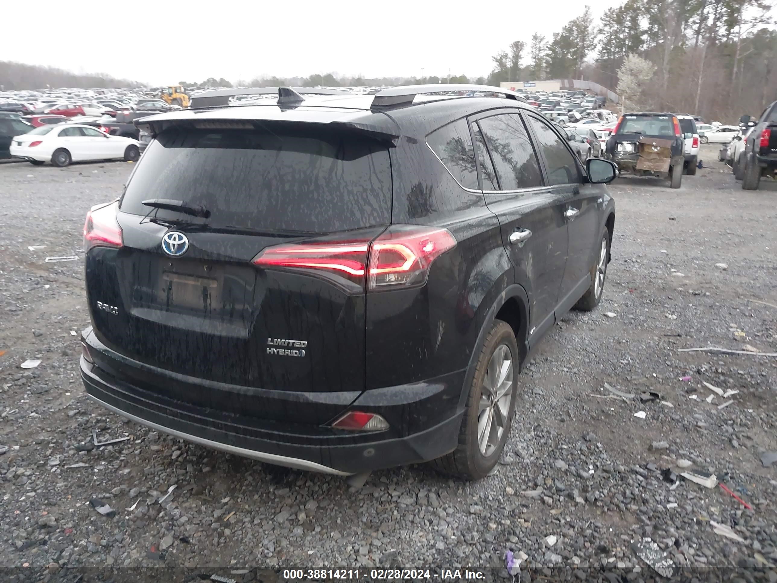 Photo 3 VIN: JTMDJREV6HD133227 - TOYOTA RAV 4 