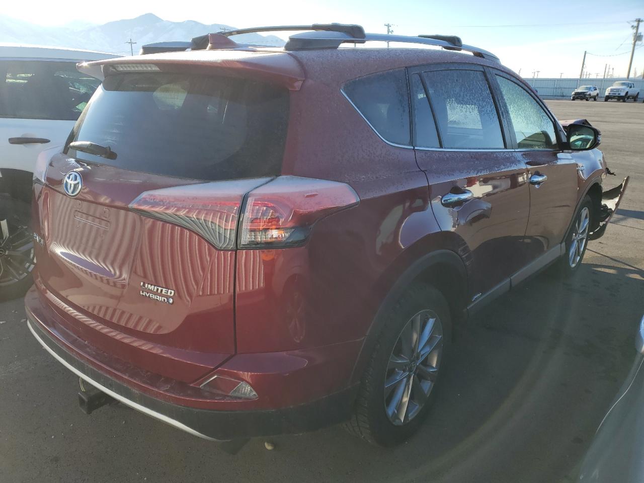 Photo 2 VIN: JTMDJREV9JD168611 - TOYOTA RAV 4 