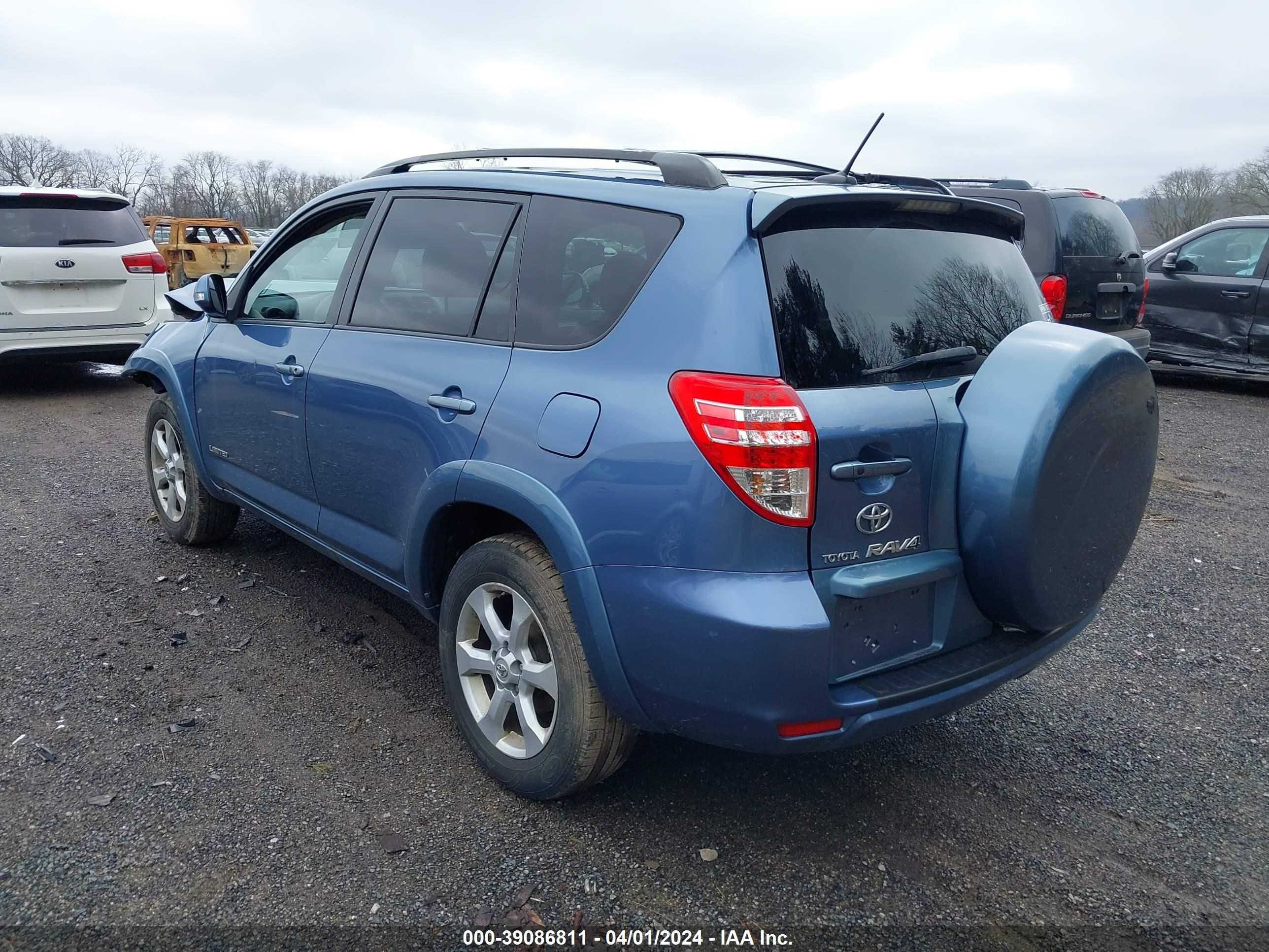 Photo 2 VIN: JTMDK4DV0AD016766 - TOYOTA RAV 4 