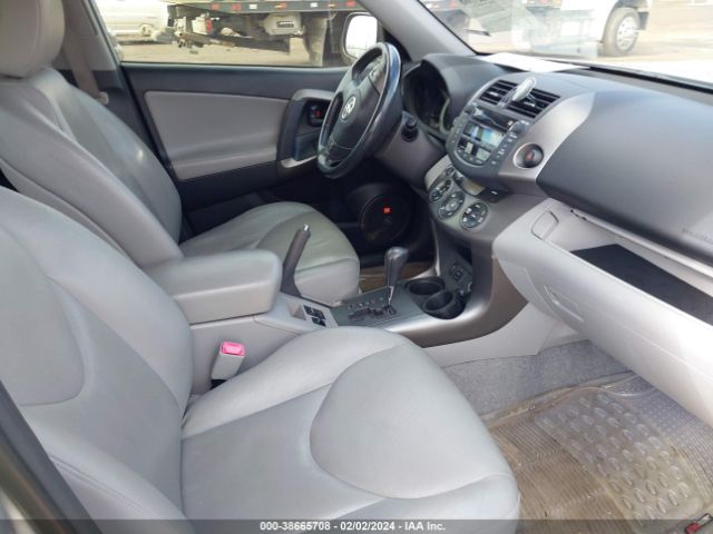 Photo 4 VIN: JTMDK4DV1AD014895 - TOYOTA RAV4 