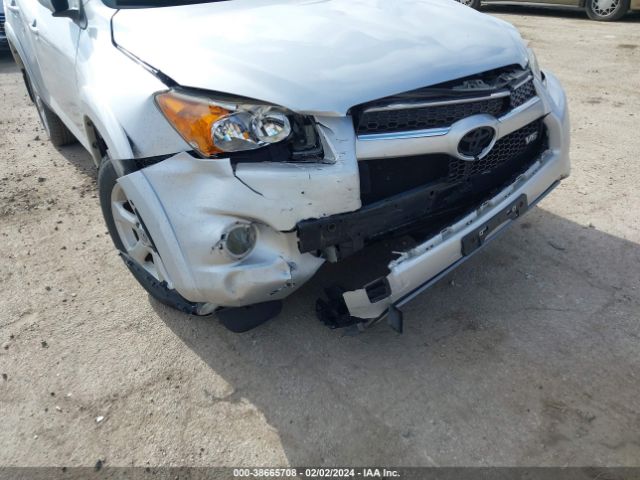 Photo 5 VIN: JTMDK4DV1AD014895 - TOYOTA RAV4 