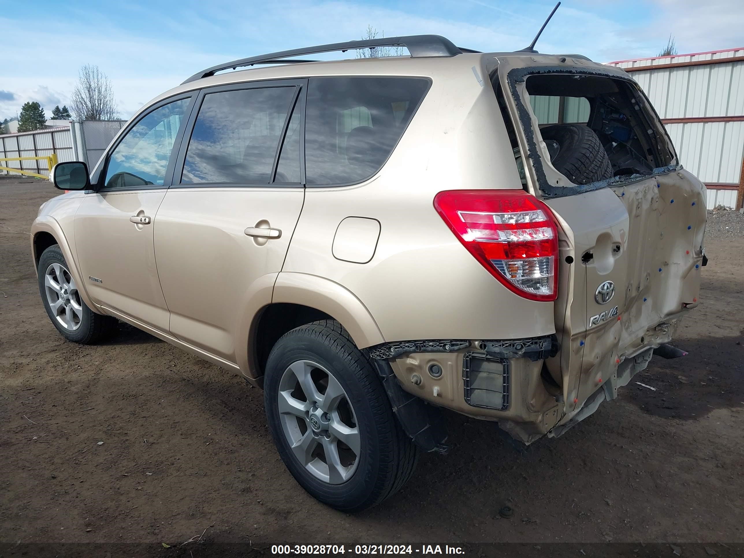 Photo 2 VIN: JTMDK4DV6C5106873 - TOYOTA RAV 4 