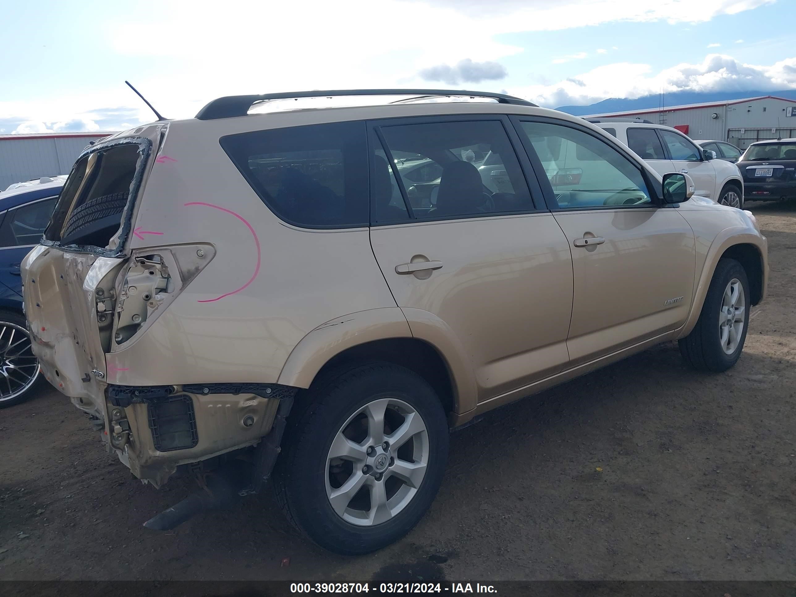 Photo 3 VIN: JTMDK4DV6C5106873 - TOYOTA RAV 4 