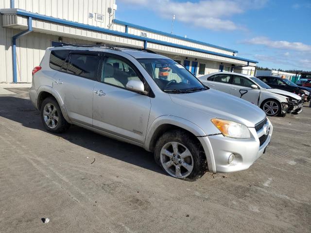 Photo 3 VIN: JTMDK4DV7AD015775 - TOYOTA RAV4 