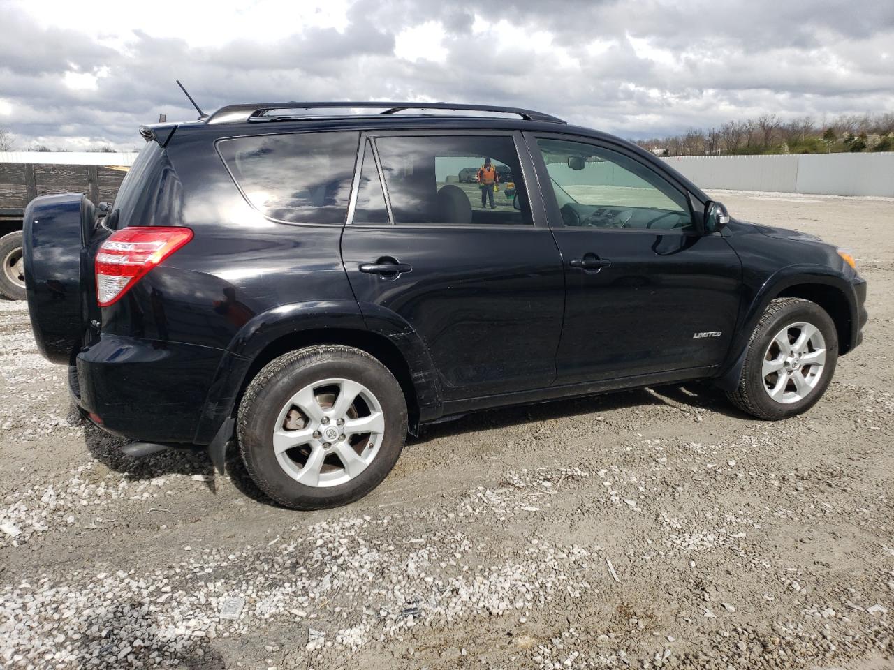 Photo 2 VIN: JTMDK4DV8A5092245 - TOYOTA RAV 4 