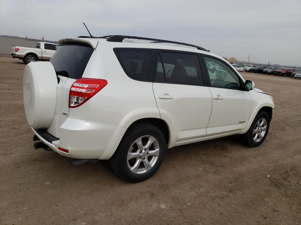 Photo 2 VIN: JTMDK4DV9AD016863 - TOYOTA RAV 4 