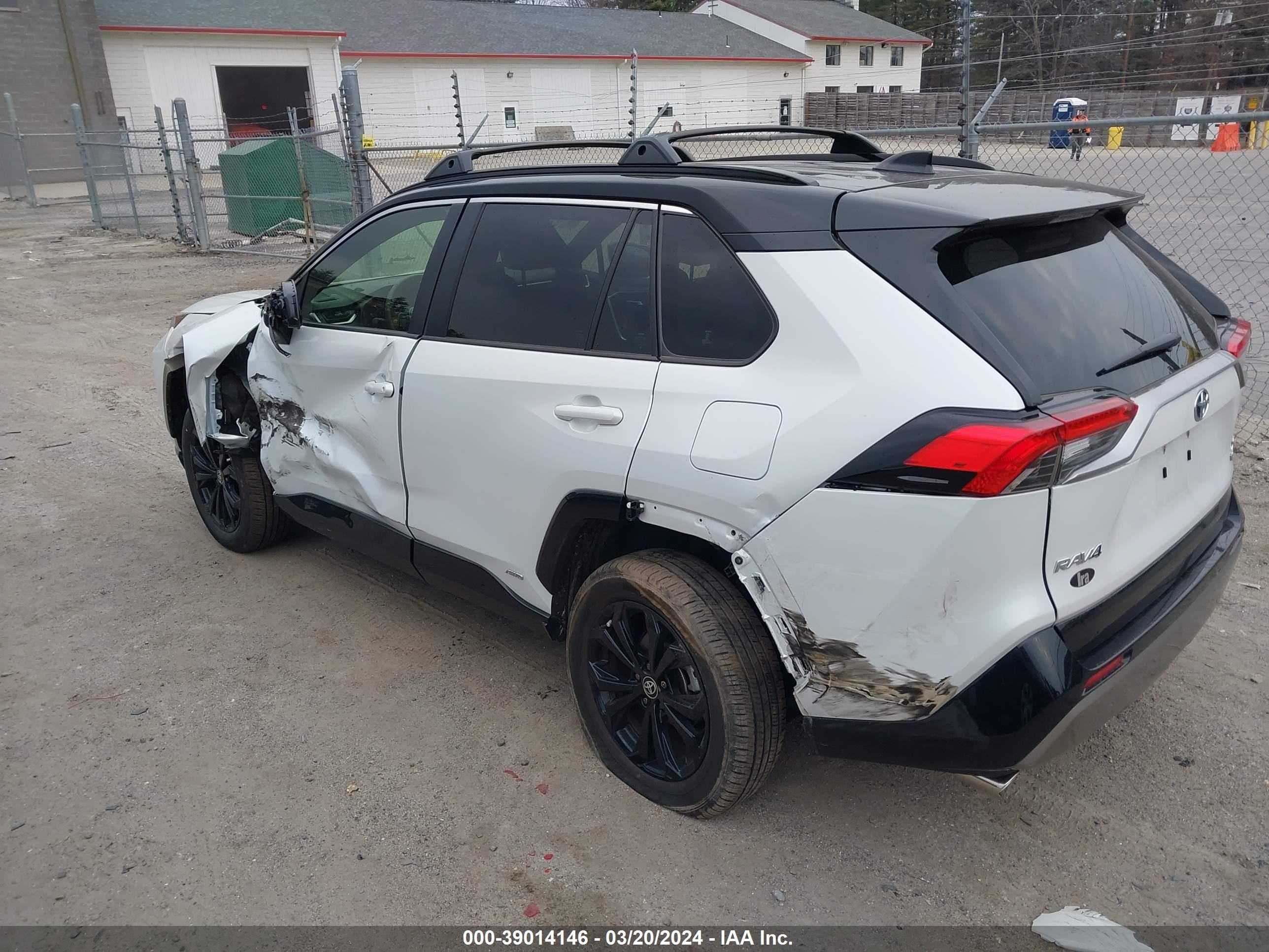 Photo 2 VIN: JTME6RFVXPD537425 - TOYOTA RAV 4 