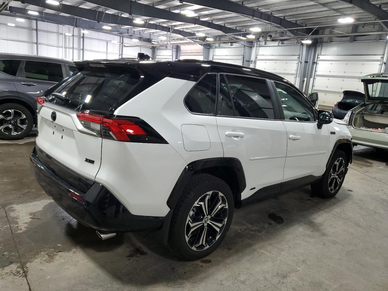 Photo 2 VIN: JTMEB3FV9PD146324 - TOYOTA RAV 4 