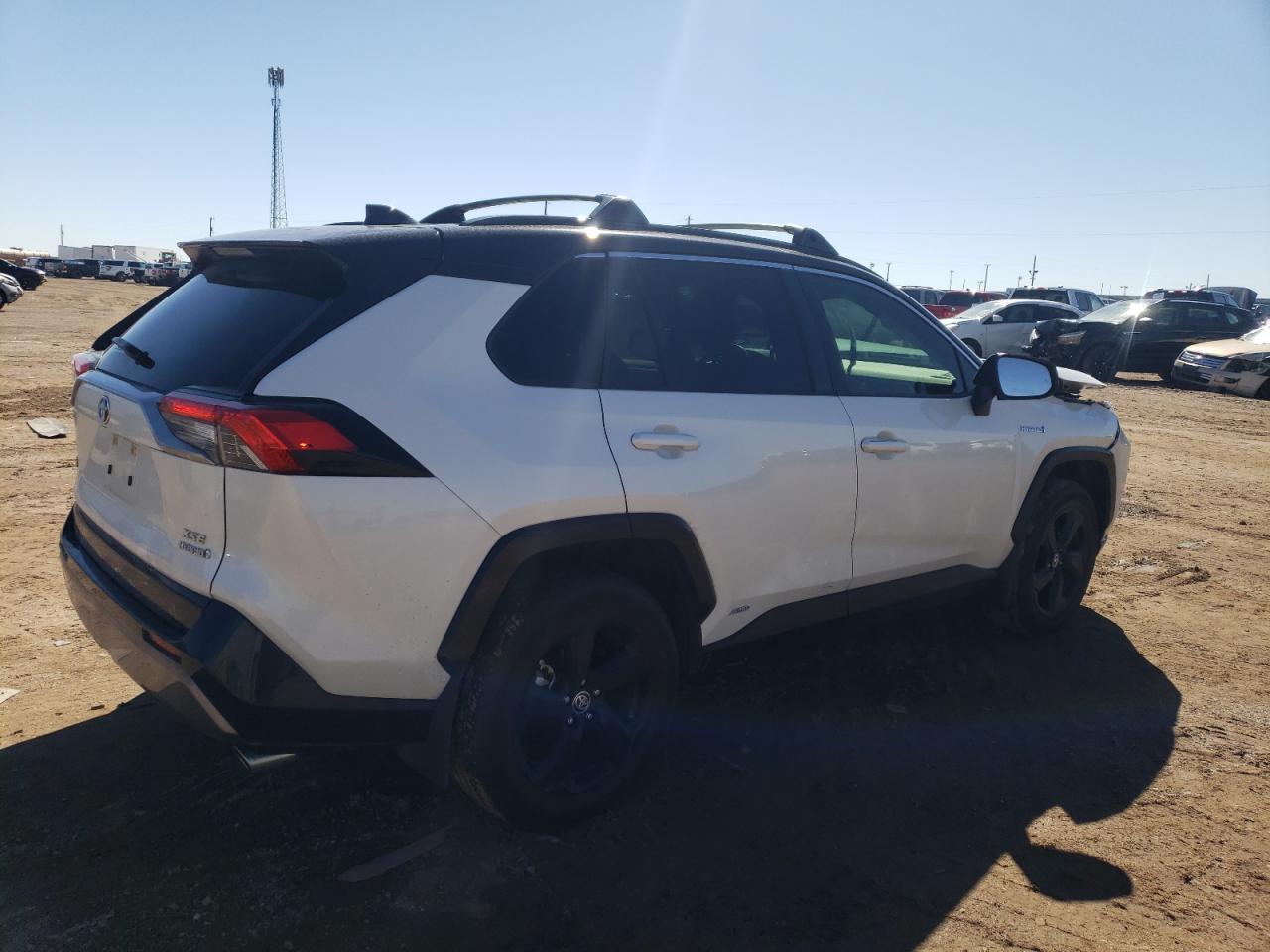 Photo 2 VIN: JTMEWRFV1LJ048147 - TOYOTA RAV 4 