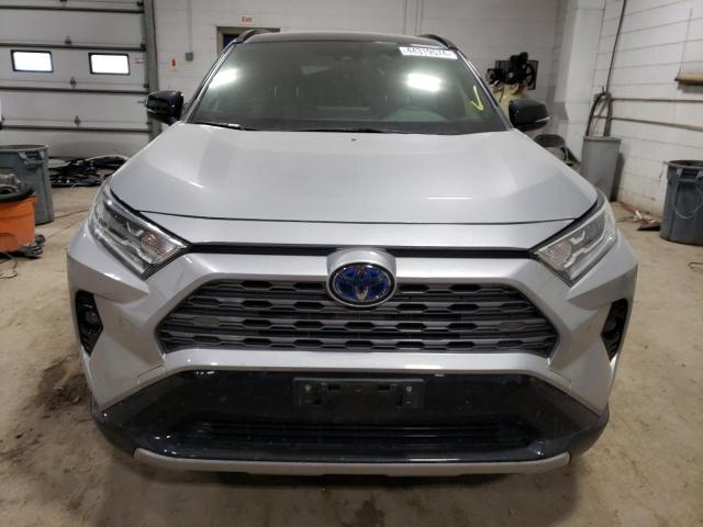 Photo 4 VIN: JTMEWRFV6KJ015305 - TOYOTA RAV4 