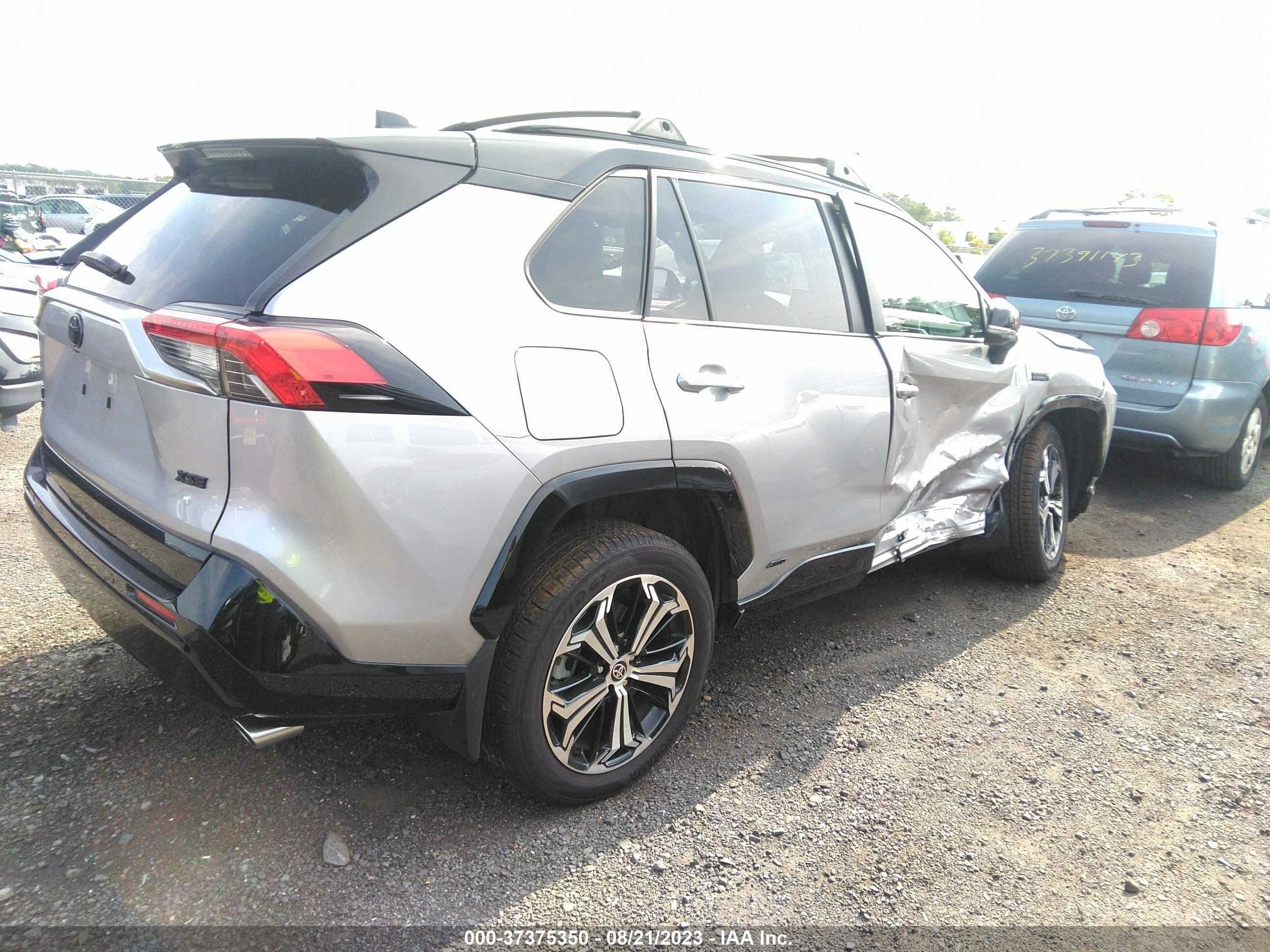 Photo 3 VIN: JTMFB3FV5MD053364 - TOYOTA RAV 4 