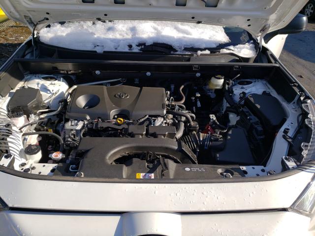 Photo 6 VIN: JTMH1RFV2KD013447 - TOYOTA RAV4 LE 