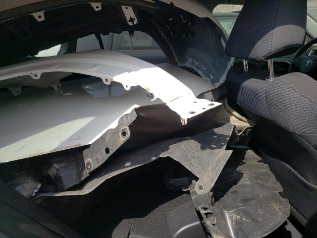 Photo 5 VIN: JTMH1RFV2KD038963 - TOYOTA RAV4 LE 