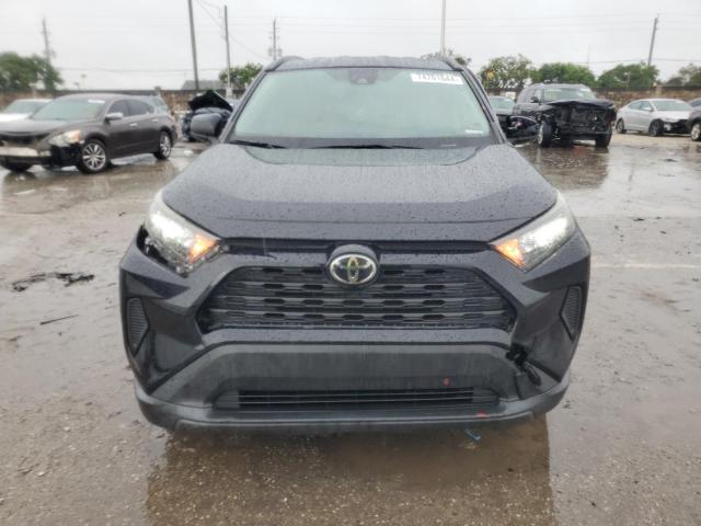 Photo 4 VIN: JTMH1RFV5KD501856 - TOYOTA RAV4 LE 