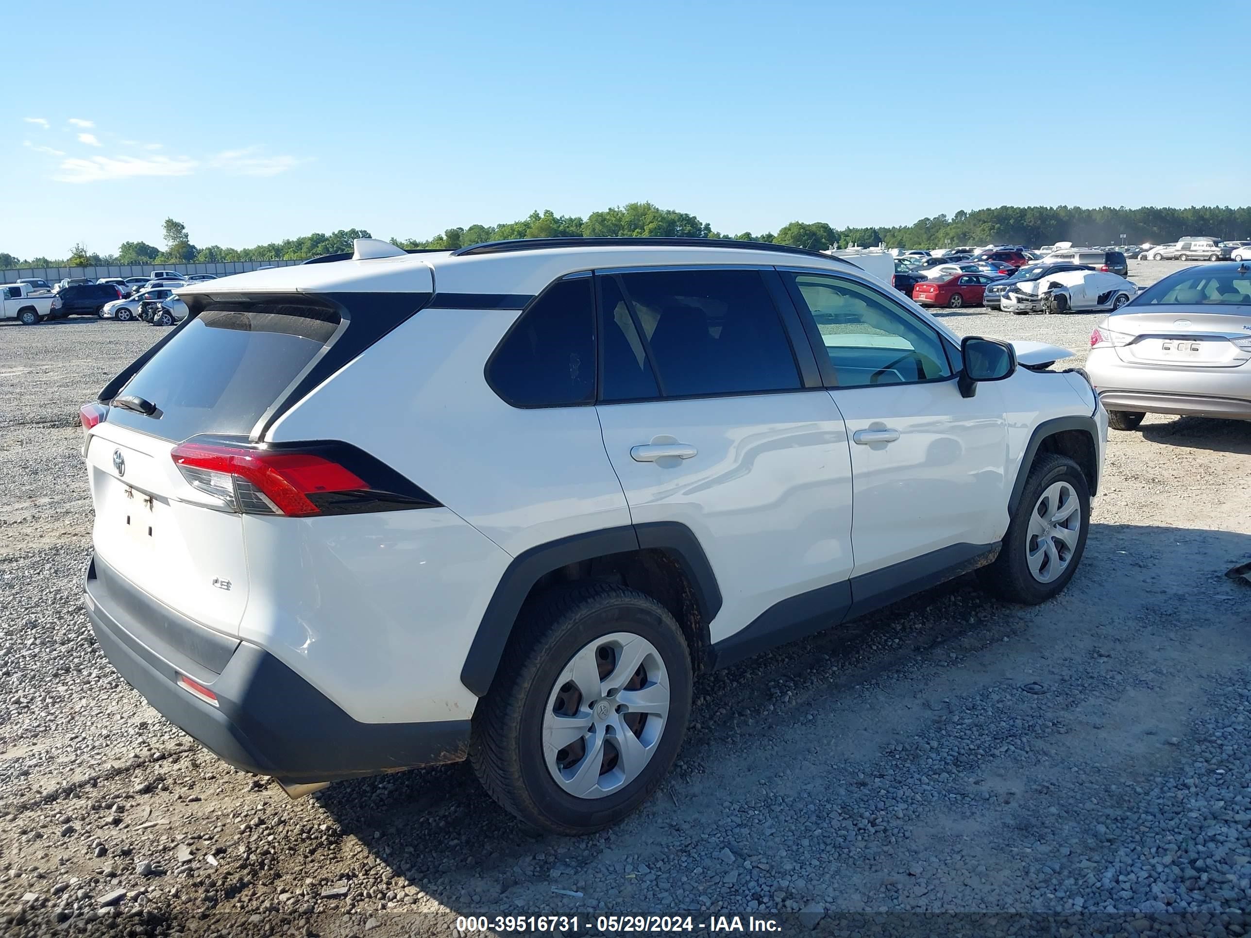 Photo 3 VIN: JTMH1RFV6KJ007281 - TOYOTA RAV 4 