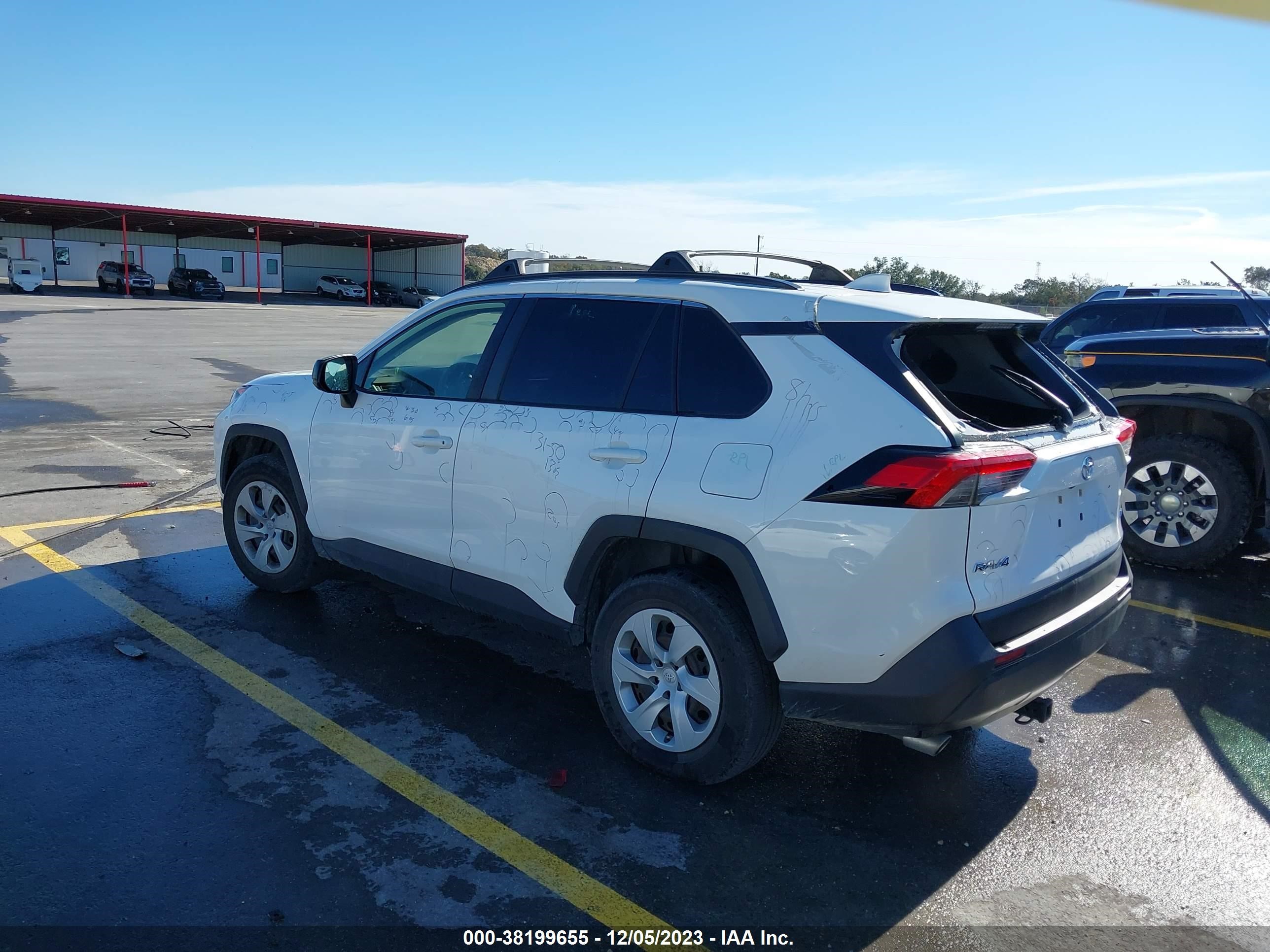 Photo 2 VIN: JTMH1RFV8KD014750 - TOYOTA RAV 4 