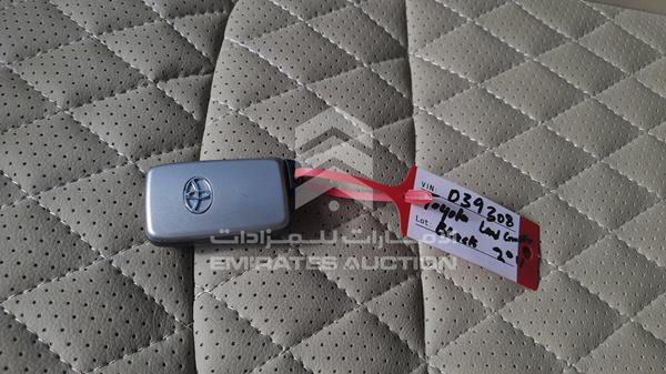 Photo 3 VIN: JTMHT05J2B4039308 - TOYOTA LAND CRUISER 