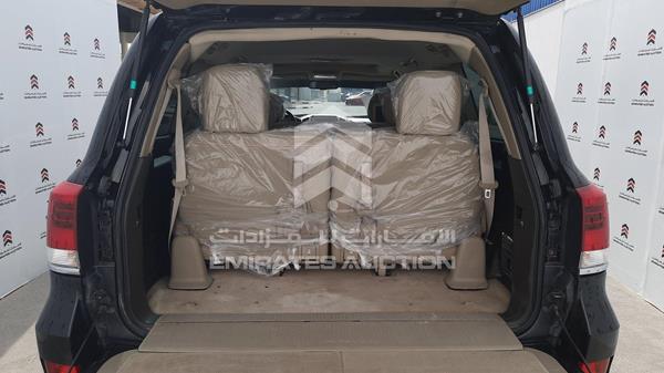 Photo 7 VIN: JTMHT05J2B4039308 - TOYOTA LAND CRUISER 