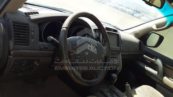 Photo 13 VIN: JTMHT05J895039379 - TOYOTA LAND CRUISER 