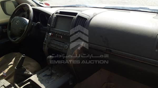 Photo 21 VIN: JTMHT05J895039379 - TOYOTA LAND CRUISER 