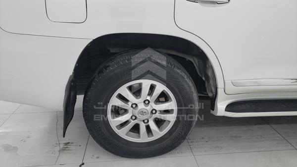 Photo 32 VIN: JTMHT09J0A5070009 - TOYOTA LAND CRUISER 