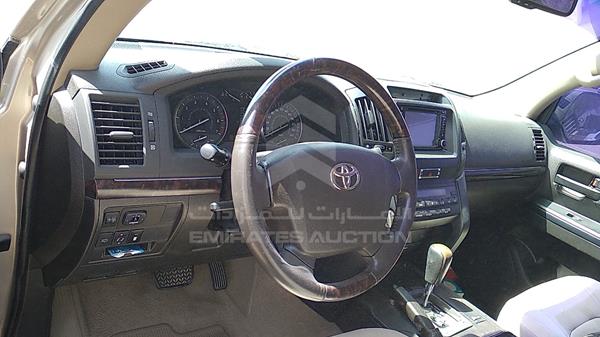 Photo 12 VIN: JTMHT09J0A5075680 - TOYOTA LAND CRUISER 