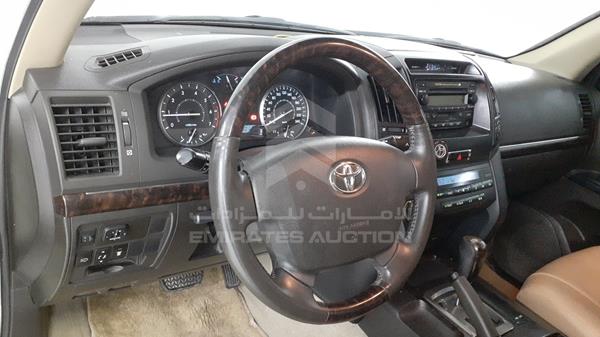 Photo 11 VIN: JTMHT09J2A5050733 - TOYOTA LAND CRUISER 