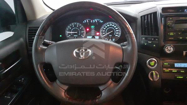 Photo 13 VIN: JTMHT09J2A5050733 - TOYOTA LAND CRUISER 