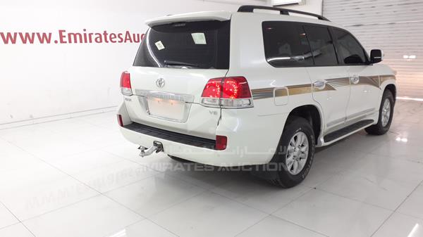 Photo 8 VIN: JTMHT09J2A5050733 - TOYOTA LAND CRUISER 