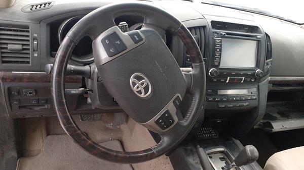 Photo 12 VIN: JTMHT09J7A5071206 - TOYOTA LAND CRUISER 