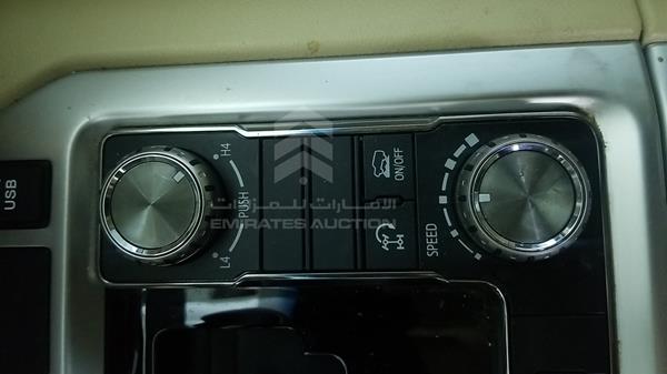 Photo 17 VIN: JTMHU01J6H4149029 - TOYOTA LAND CRUISER 