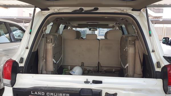 Photo 26 VIN: JTMHU09J6B5042181 - TOYOTA LAND CRUISER 