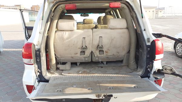 Photo 20 VIN: JTMHU09J8B4036422 - TOYOTA LAND CRUISER GXR V6 