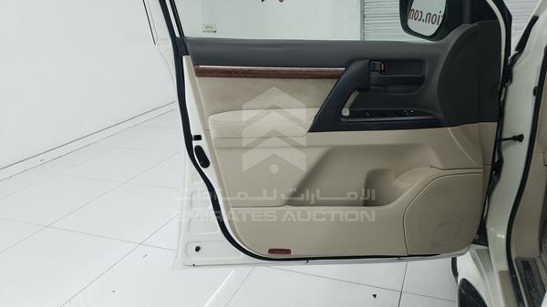 Photo 9 VIN: JTMHU09J8F5103763 - TOYOTA LAND CRUISER 