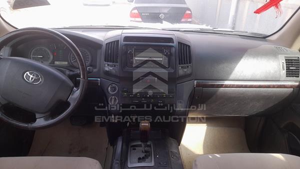 Photo 15 VIN: JTMHU09J9B5052221 - TOYOTA LAND CRUISER 