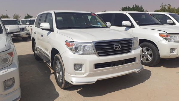 Photo 9 VIN: JTMHV09J0E4145880 - TOYOTA LAND CRUISER GXR V8 