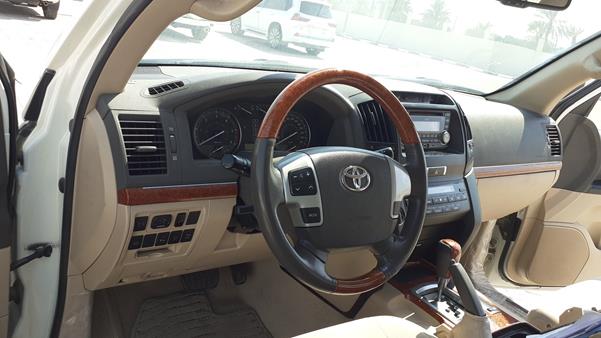 Photo 15 VIN: JTMHV09J1E4145774 - TOYOTA LAND CRUISER GXR V8 