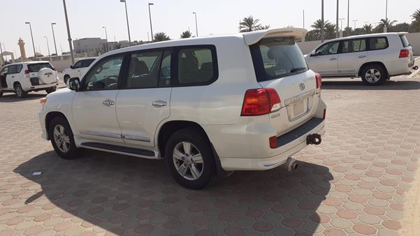 Photo 6 VIN: JTMHV09J1E4145774 - TOYOTA LAND CRUISER GXR V8 