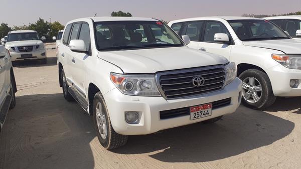 Photo 9 VIN: JTMHV09J1F4175536 - TOYOTA LAND CRUISER GXR V8 