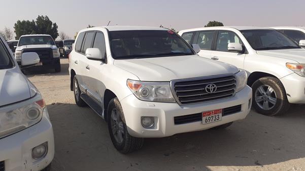 Photo 9 VIN: JTMHV09J8F4175386 - TOYOTA LAND CRUISER GXR V8 