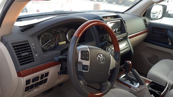 Photo 11 VIN: JTMHV09J9F4175378 - TOYOTA LAND CRUISER GXR V8 