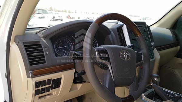 Photo 11 VIN: JTMHX01J6H5086323 - TOYOTA LAND CRUISER 