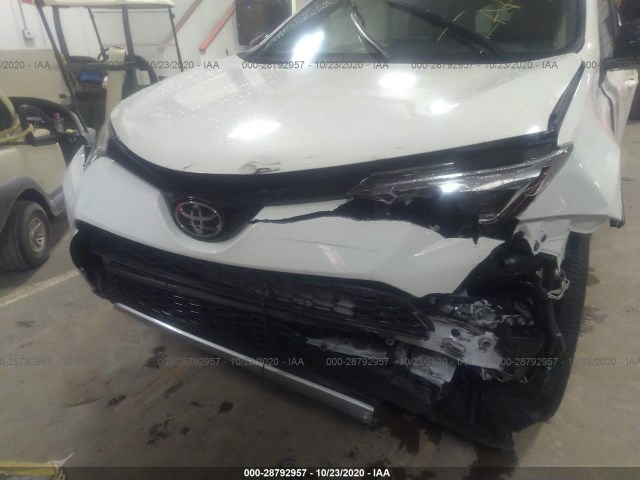 Photo 5 VIN: JTMJFREV0JJ184234 - TOYOTA RAV4 