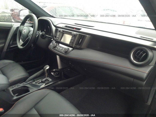 Photo 4 VIN: JTMJFREV1GJ087374 - TOYOTA RAV4 