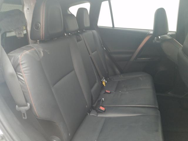 Photo 5 VIN: JTMJFREV4HJ701660 - TOYOTA RAV4 SE 