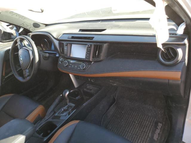 Photo 8 VIN: JTMJFREV6HJ121245 - TOYOTA RAV4 SE 