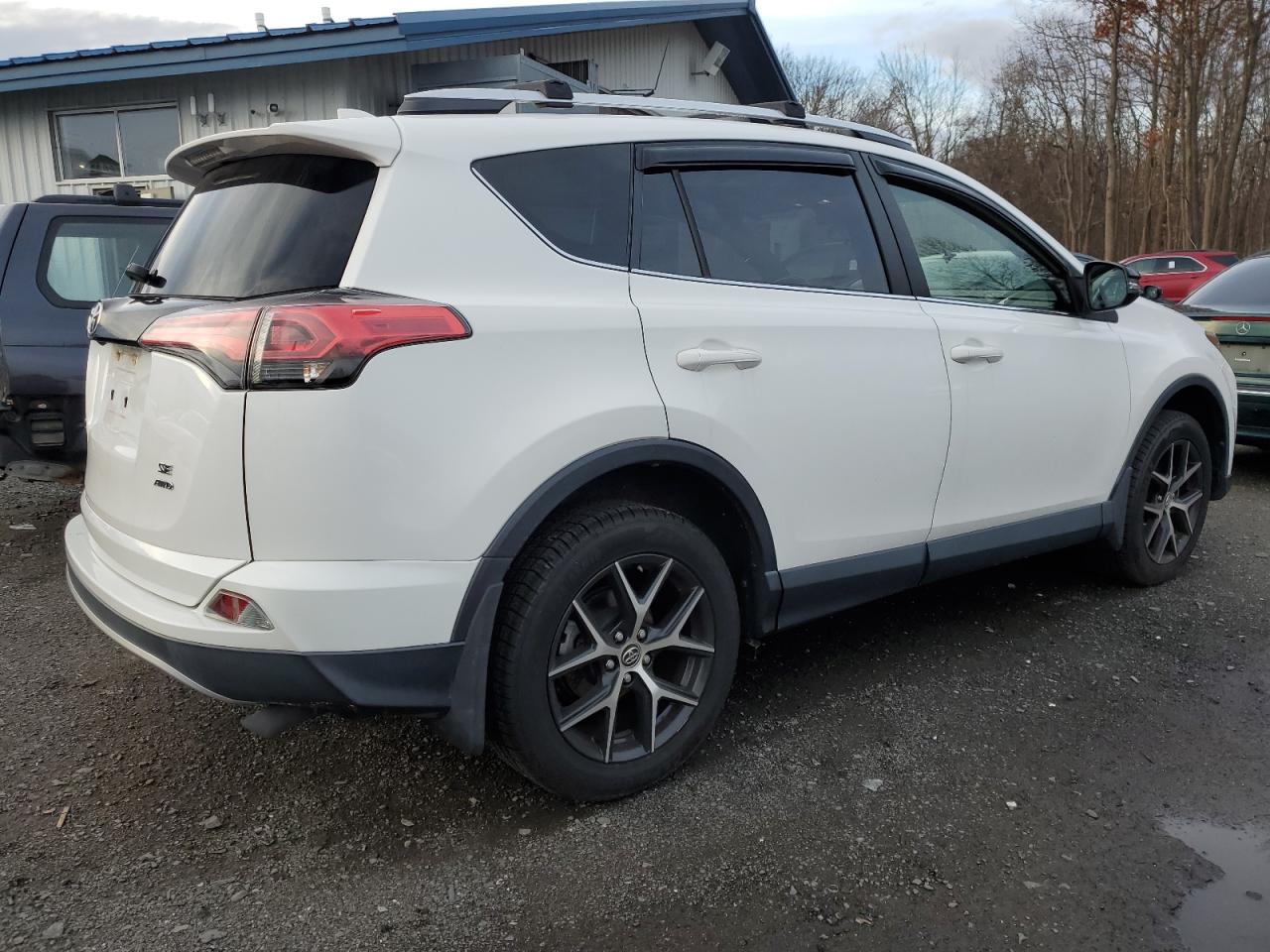 Photo 2 VIN: JTMJFREV9GJ074629 - TOYOTA RAV 4 