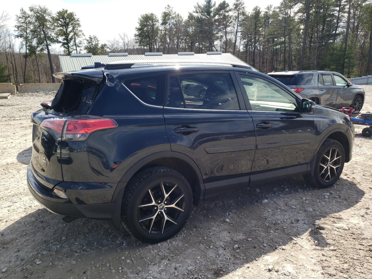 Photo 2 VIN: JTMJFREV9JD256353 - TOYOTA RAV 4 